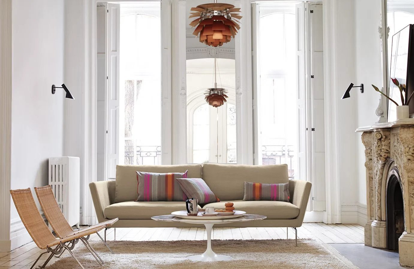 Mesa de Centro Saarinen Tulipa Oval - 137x91 cm - Marmore Carrara - Imagem 4