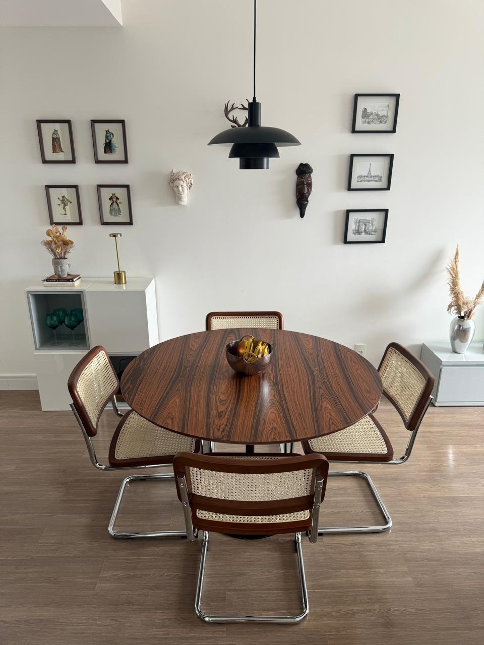 Mesa de Jantar Saarinen Tulipa Redonda - 120 cm - Madeira Pau Ferro - Imagem 3